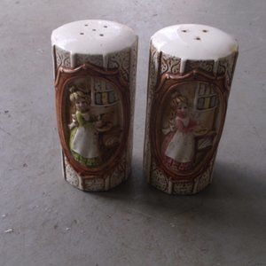 Sears Roebuck Pioneer Women salt pepper shakers